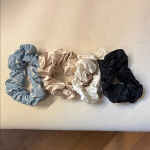 Assorted scrunchies (4 total)